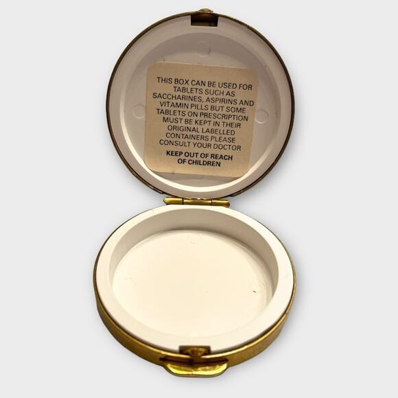 Vintage Floral STRATTON Pill Box/ Gold & Enamel Pink Roses & Purple Butterfly - Picture 3 of 4